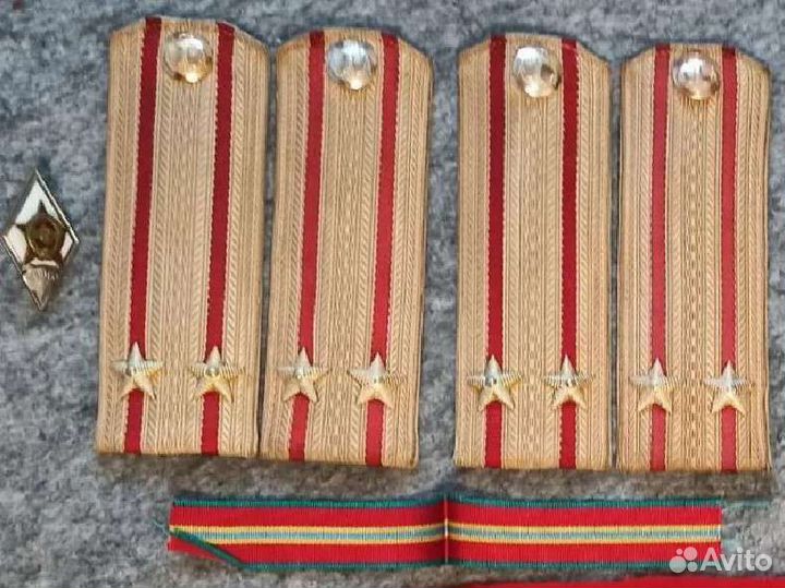 Армейские погоны,наградная лента,кокарда,нашивка,п