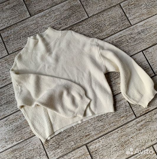 Объемный свитер