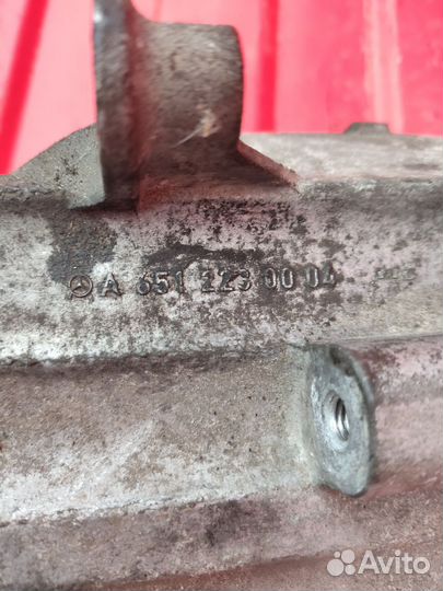 Кронштейн двигателя mercedes om651 w207