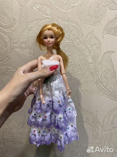 Кукла в платье