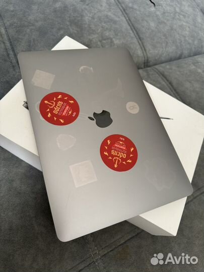 Macbook pro 13 touch bar