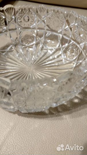 Хрустальная конфетница