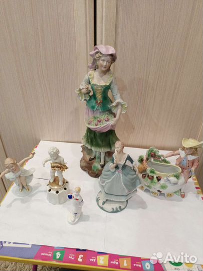 Фарфоровые статуэтки.Цены в описании