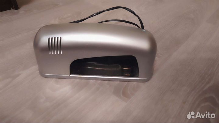 Лампа для ногтей