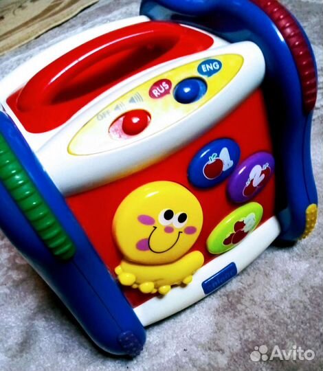 Кубик интерактивный много света и музыки