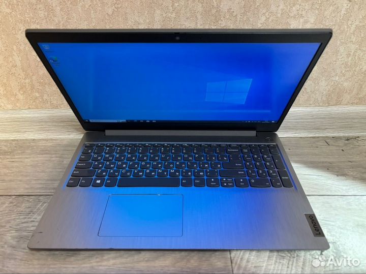 Lenovo Ryzen 3/Radeon HD/8GB/SSD512