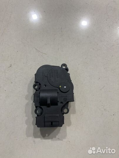 Моторчик привода заслонок отопителя