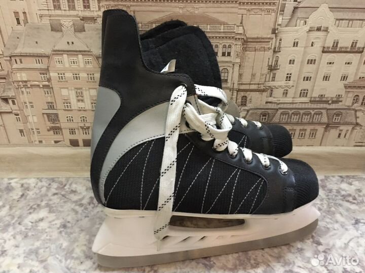 Коньки хоккейные 44 размер