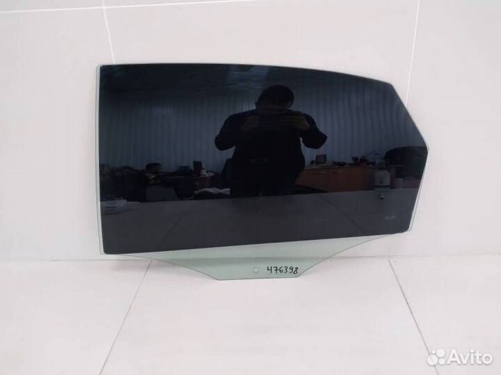 Стекло двери задней левой Volkswagen Polo Sed RUS