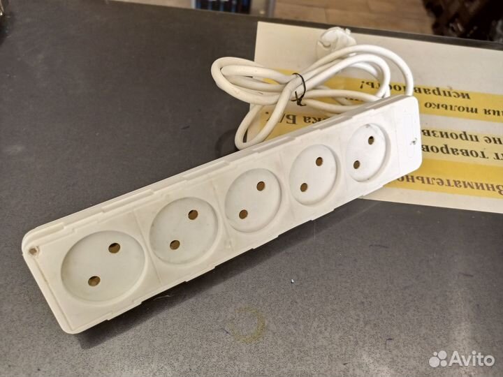 Сетевой удлинитель 5 розеток / 1.4 метра