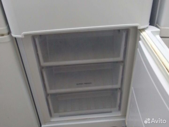 Холодильник бу indesit