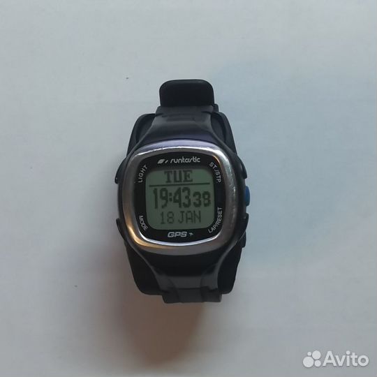 Спортивные часы с GPS Runtastic rungps1