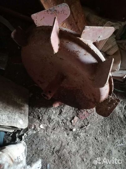 Металлическое колесо для трактора или мотоблока