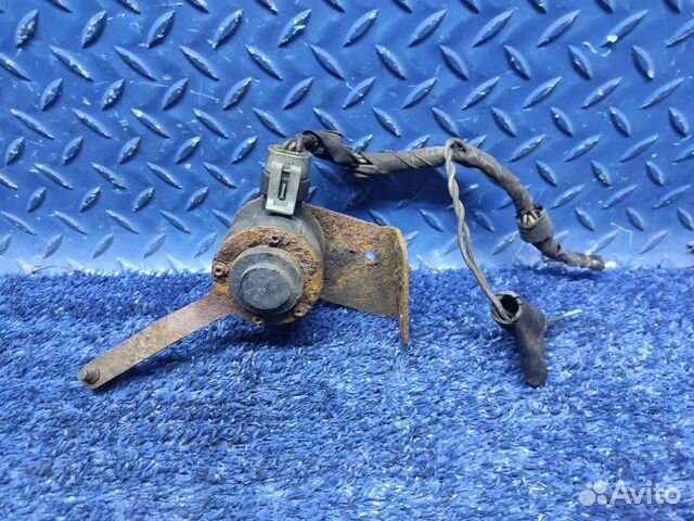 Датчик просвета передний левый Cadillac Escalade 3