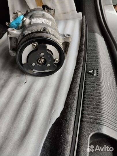 Компрессор кондиционера VW AG