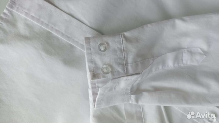 Рубашка белая на мальчика 104