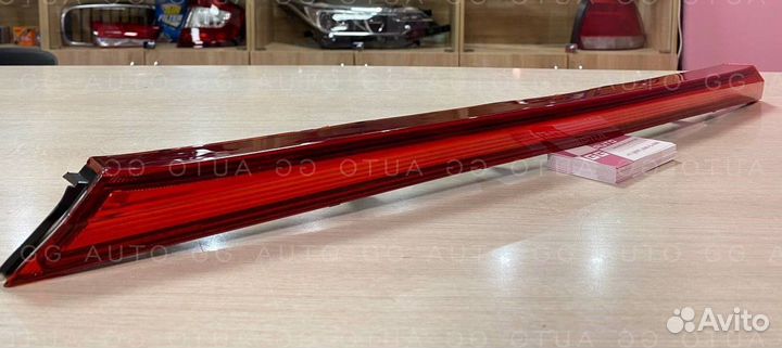 Катафот в крышку багажника Kia Rio 4 2017-2020