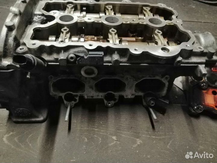 Головка блока цилиндров левая Audi A6 C6 AUK