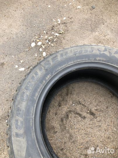 Bridgestone Ice Cruiser 5000 215/60 R16