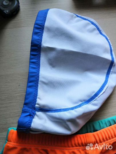 Шорты спортивные, шапочка для плавания