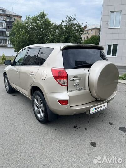 Toyota RAV4 2.0 AT, 2006, 271 500 км