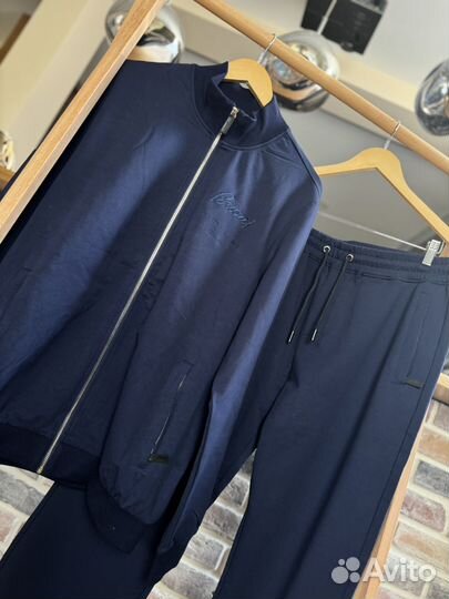 Костюм спортивный Brioni только 58