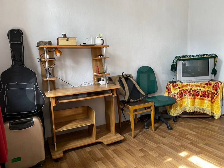 Комната 19 м² в 8-к., 3/3 эт.