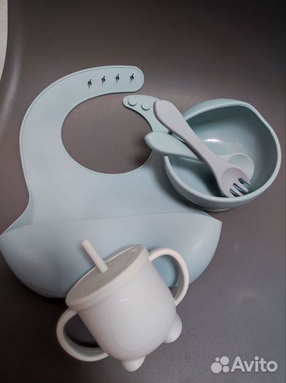 Нагрудники одноразовые/набор посуды для кормления