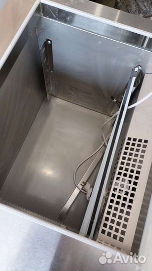 Холодильный стол для салатов (саладетта)