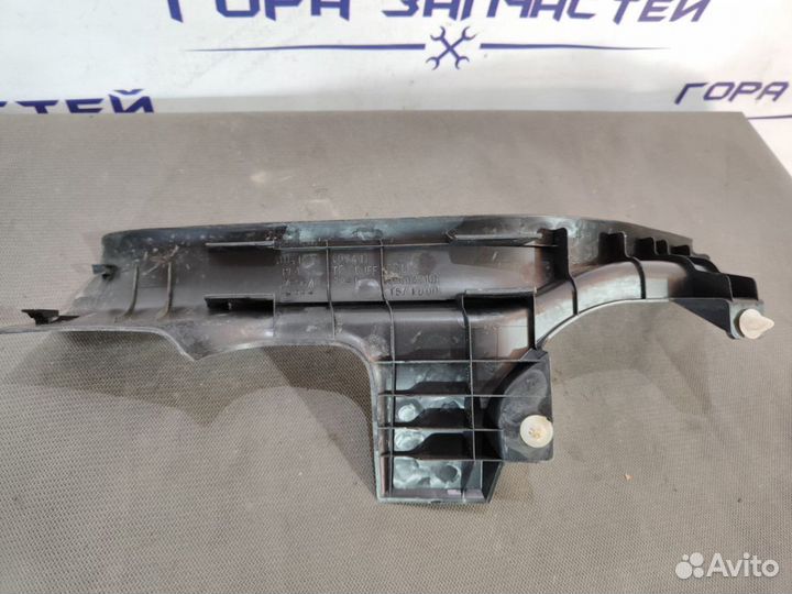 Накладка порога правая задняя mitsubishi Lancer