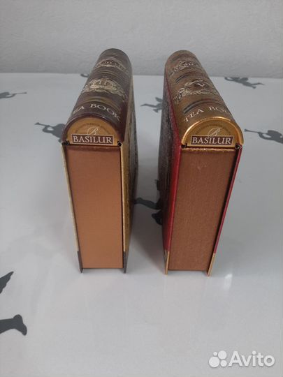 Коробка жестяная из под чая,в виде книжки