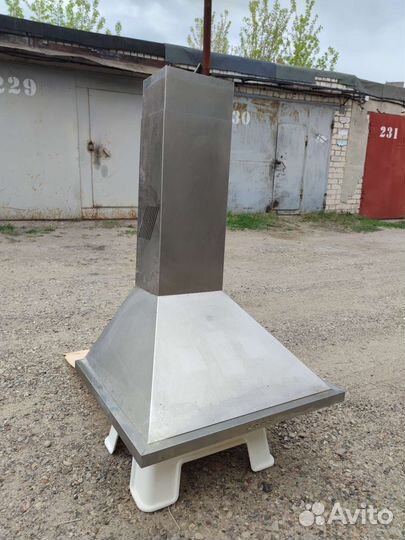 Вытяжка кухонная 60см