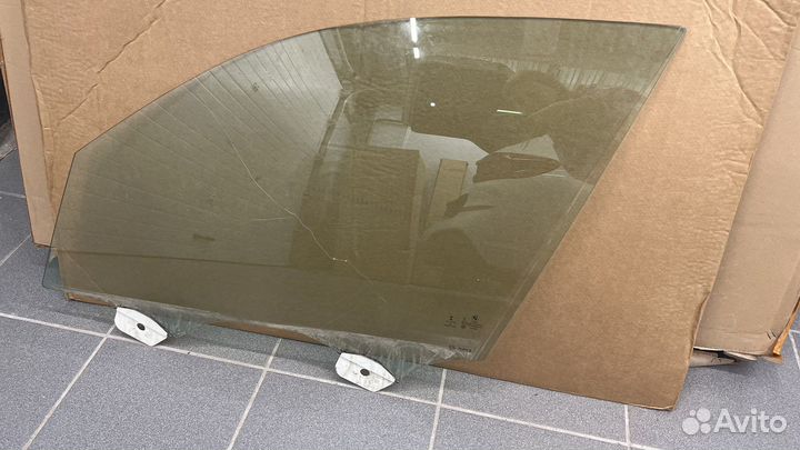 Стекло боковое
