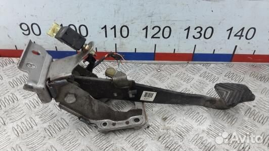 Педаль тормоза hyundai santa FE 2 (3BR03O201)