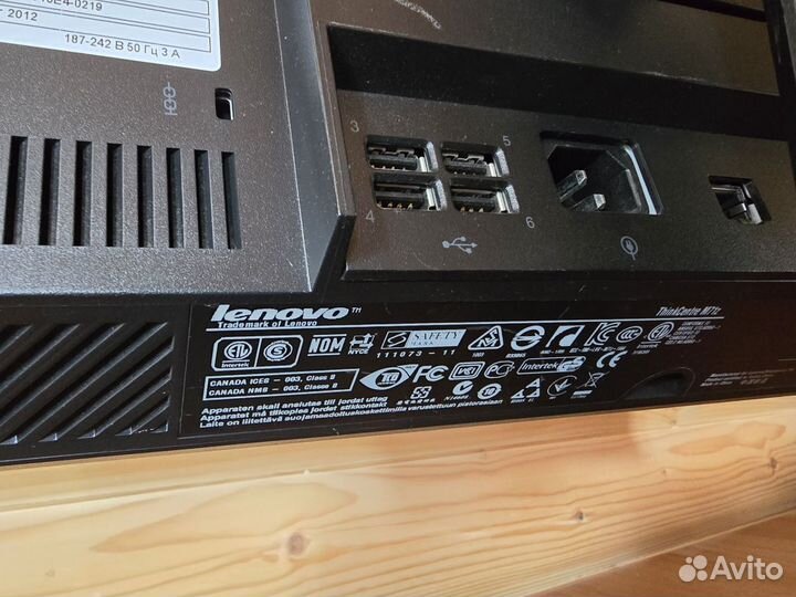 Моноблок Lenovo Thinkcentre, ssd 240, i3 - 3.4GHz