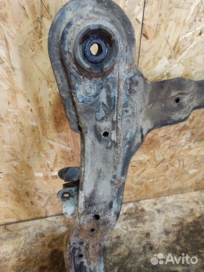 Подрамник Hyundai Tucson 1