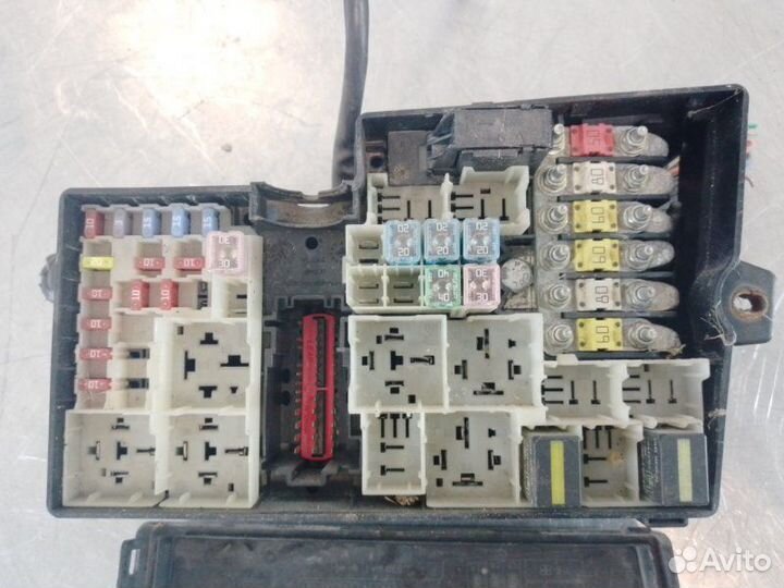 Блок предохранителей Ford C-Max 2003-2010 минивэн