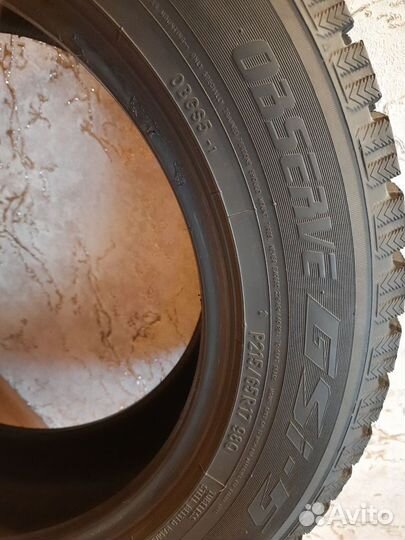 Toyo Observe GSi-5 215/65 R17