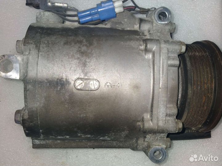 Компрессор кондиционера Mitsubishi Outlander