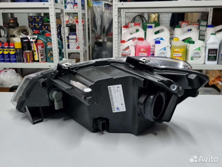 Фара передняя правая Volkswagen Polo Sedan с 2011