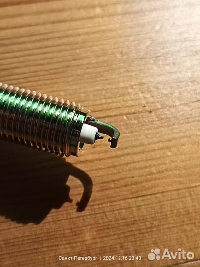 Свеча зажигания Nissan