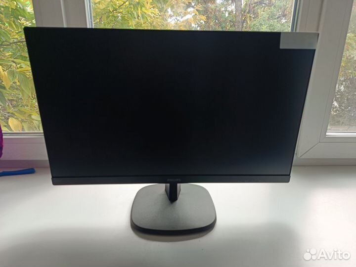 Монитор Philips 24 ips