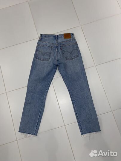 Джинсы levis