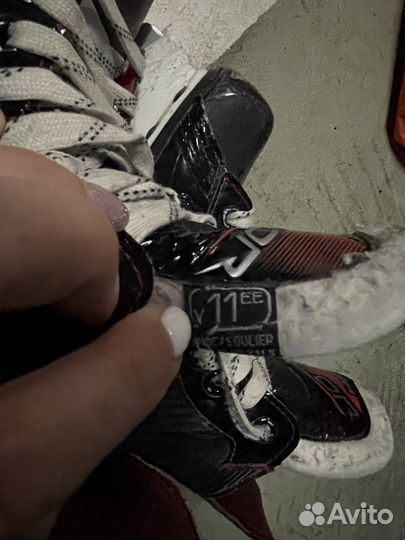 Хоккейные коньки bauer детские