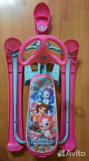 Снегокат Enchantimals, Ника