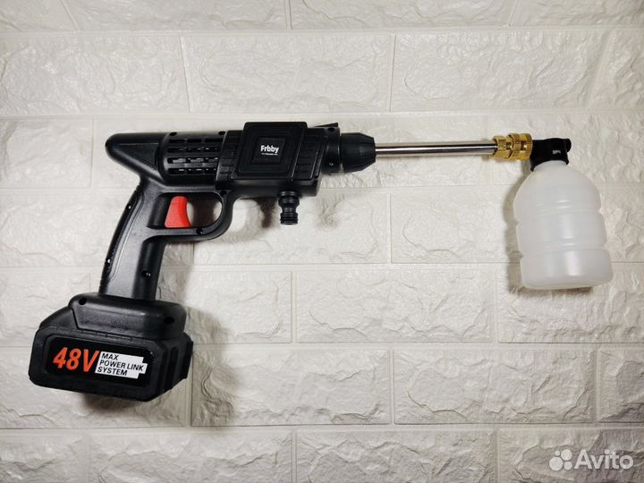 Мойка высокого давления на аккумуляторе