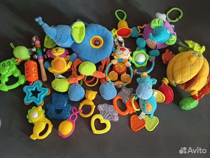 Погремушки,грызунки,развивашки пакетом