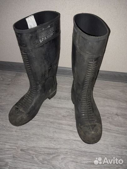 Резиновые сапоги