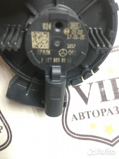 Датчик удара боковой передний правый Mercedes-Benz