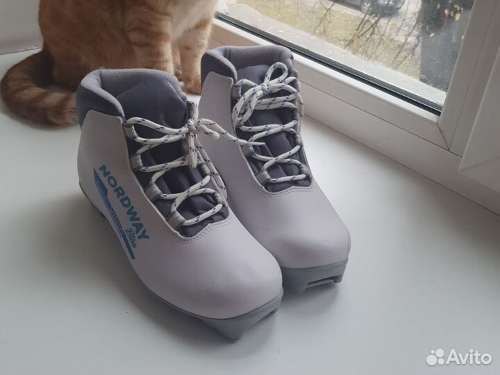 Лыжные ботинки 38р